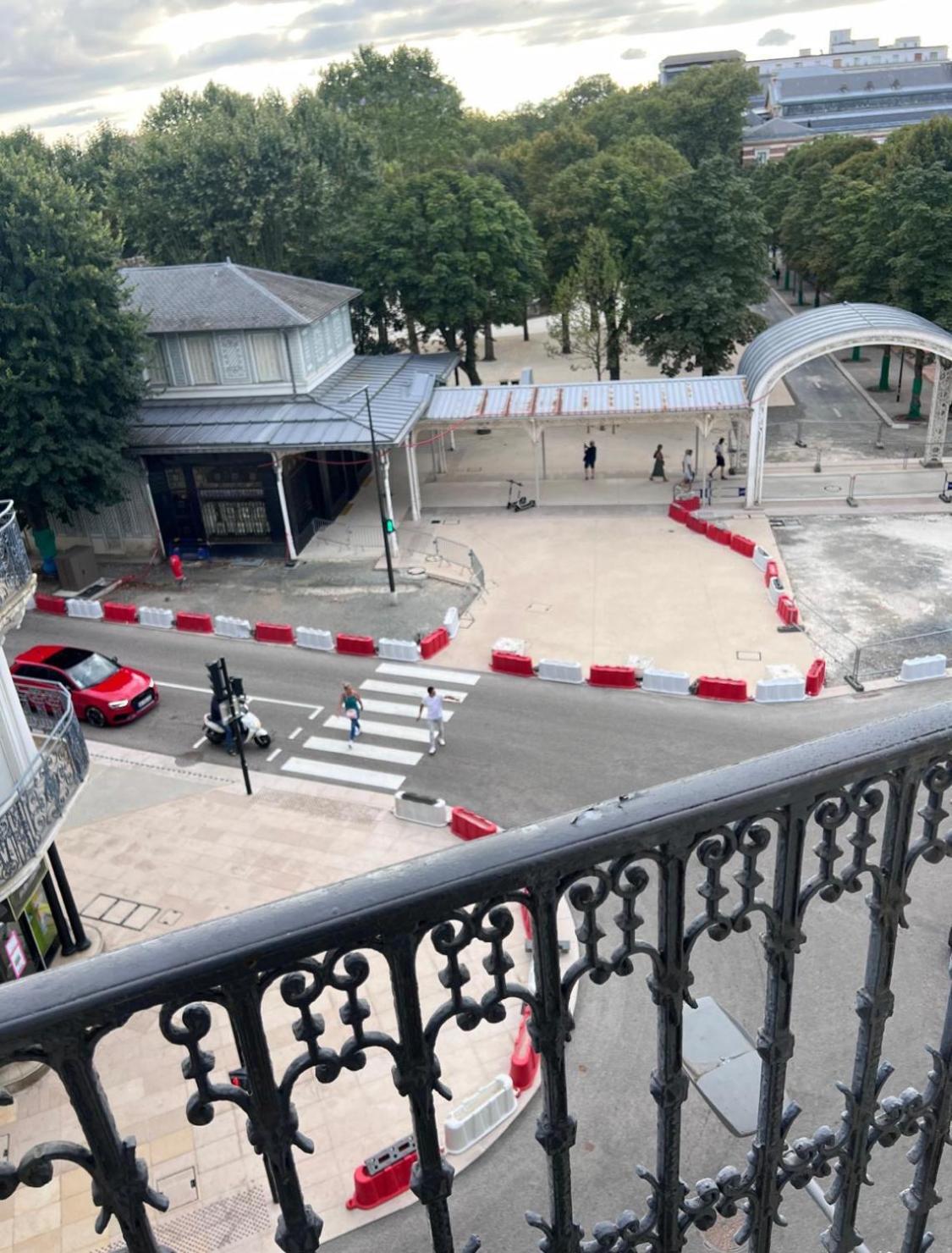 Le Splendid - Hypercentre - Proche Opera & Parcs - Thermes Vichy Exterior photo